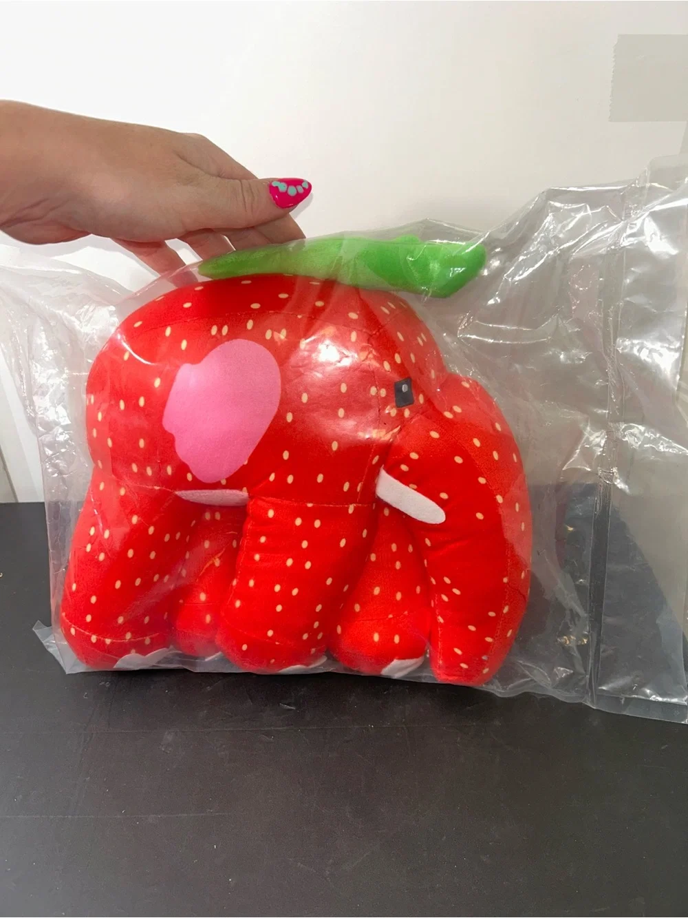 Italian brain, rot, -strawberry Elephant Plush Toy - Red